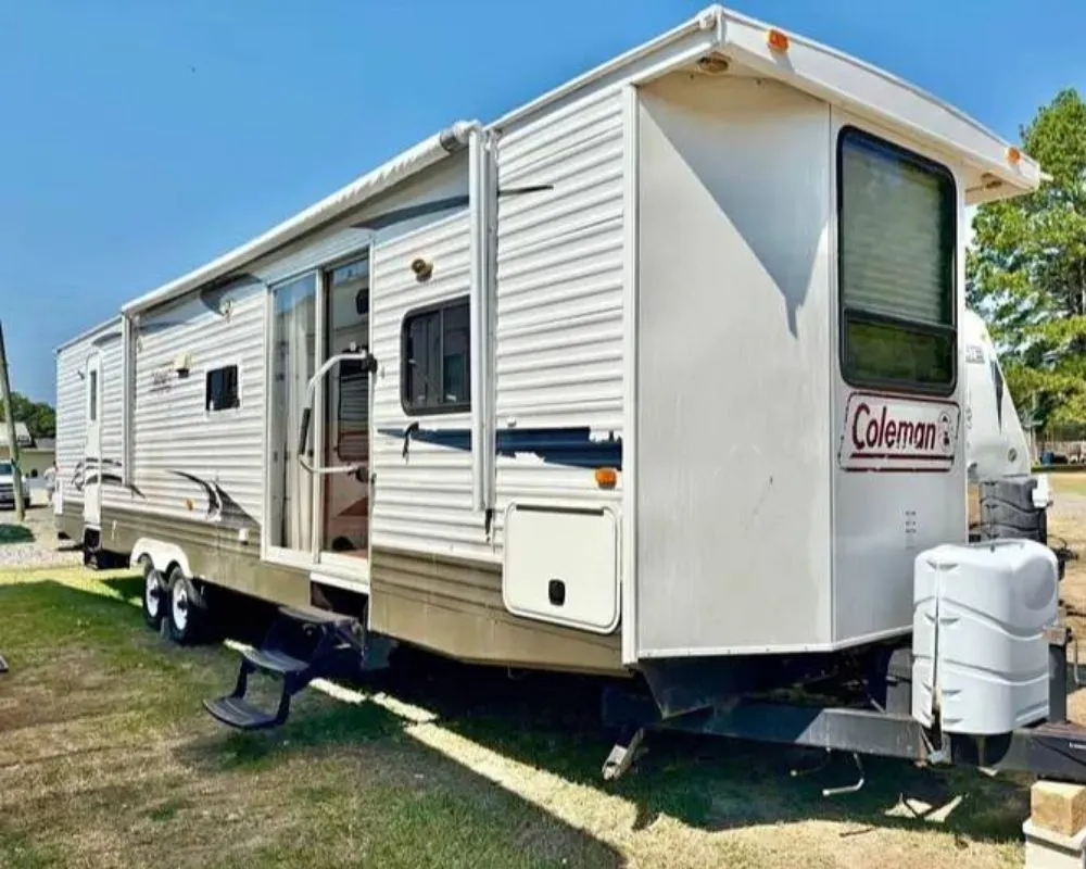 Advantages of Full-Time RV Living 