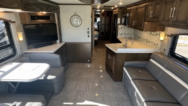 newmar-ventana-motorhome-living-room-interior