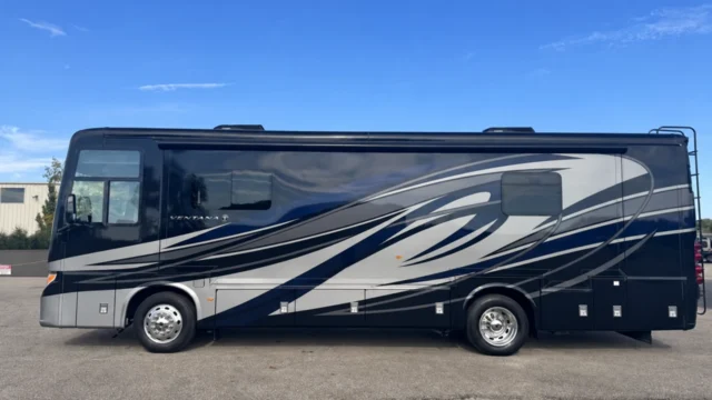 newmar-ventana-motorhome-side-exterior